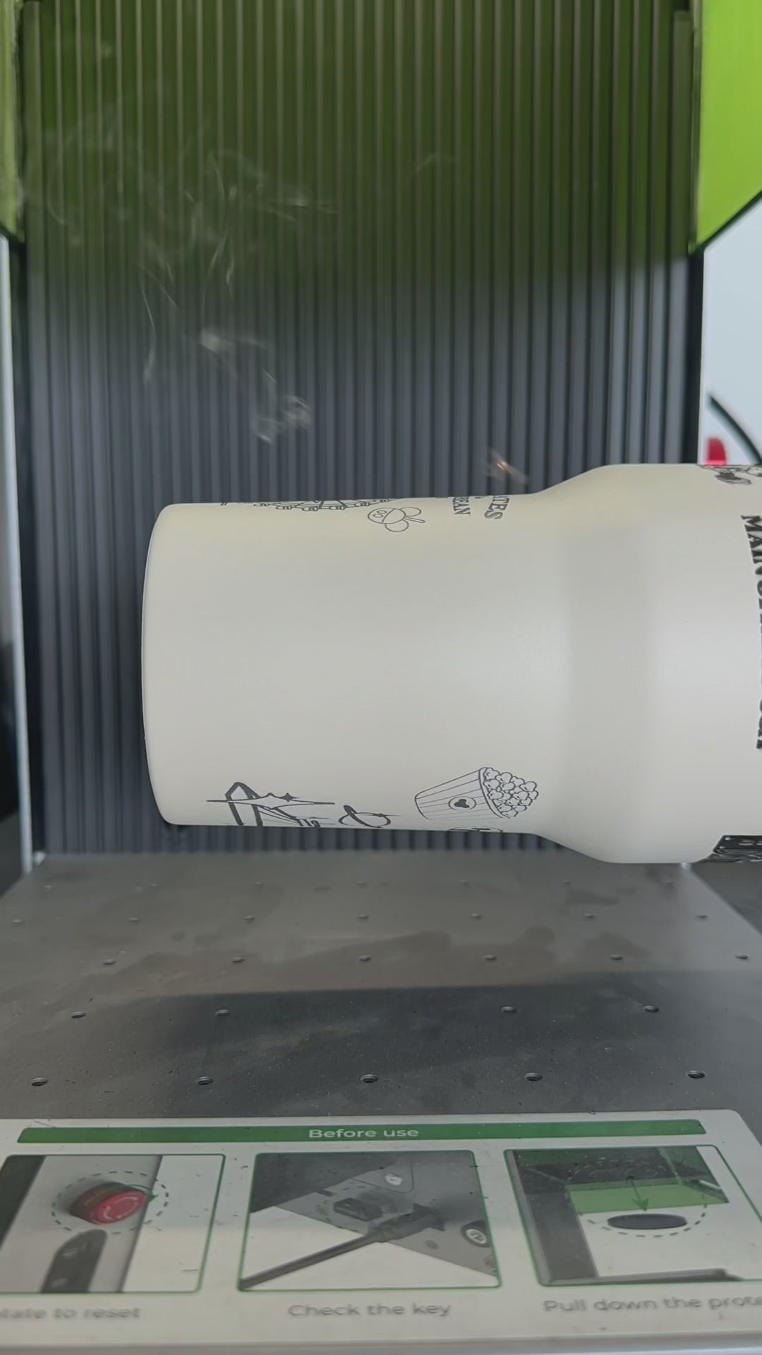 DisneyLand Resort Hydrojug Sport 32 oz